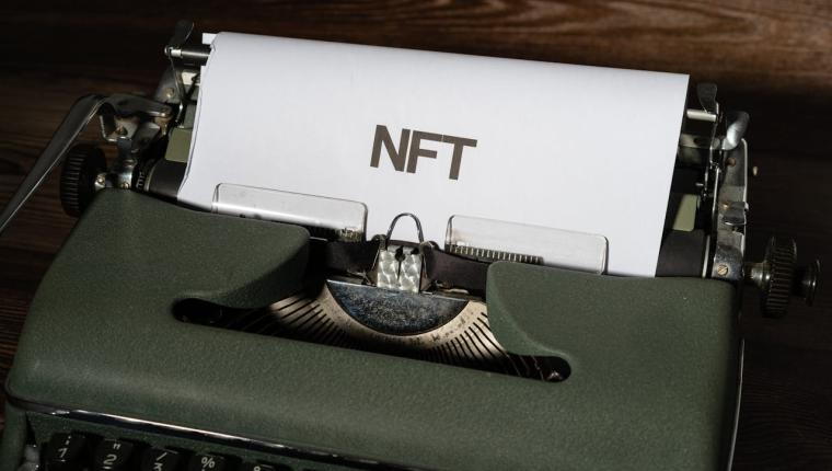 Potensi dan Risiko NFT: Seni Digital dalam Dunia Blockchain