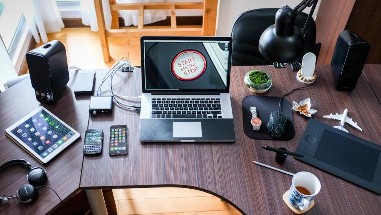 Memanfaatkan Teknologi dengan Bijak: Panduan untuk Generasi Muda